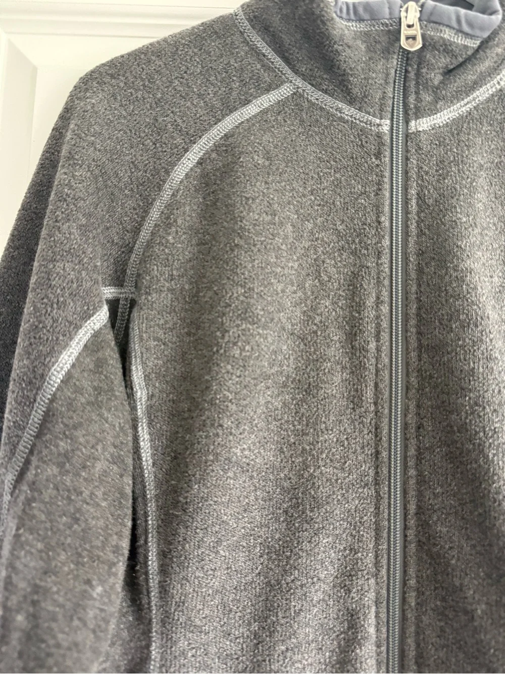 Kuhl Jacket Mens Medium Gray Alfpaca Fleece Full Zip Thumbholes Hiking Outdoor